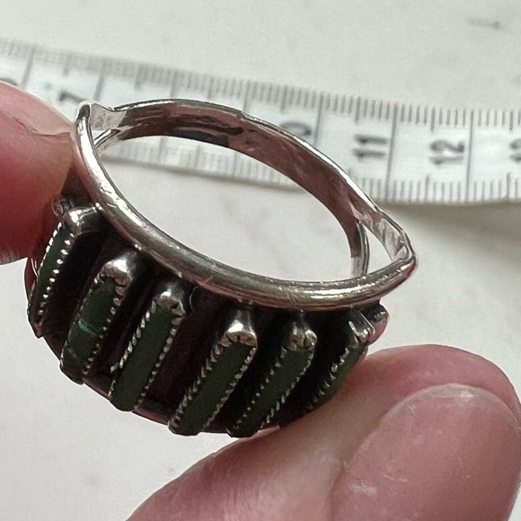 Old Pawn Native American Needlepoint Turquoise Ring - Picture 3 of 10